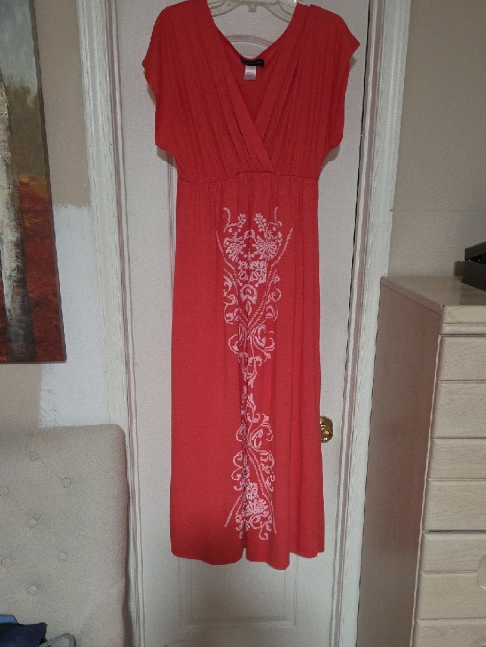 Women's Coral V-Neck Maxi Dress with White Print - Soft Jersey - Picture 6 of 11